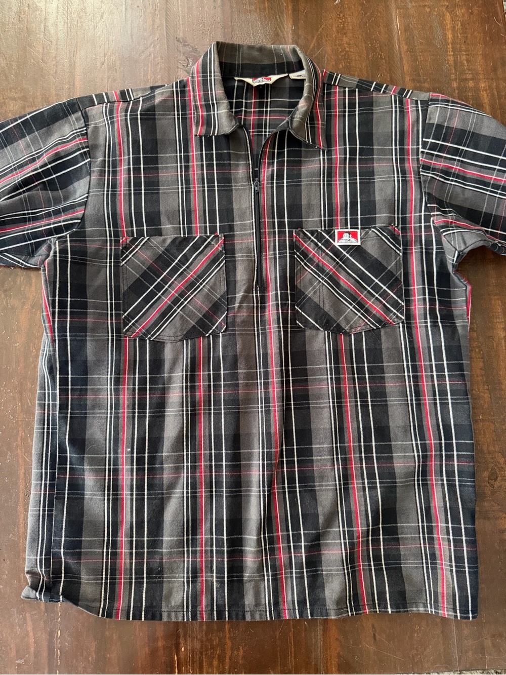 Ben Davis Black & Gray Plaid Zip-Front Shirt with Red Accents - M